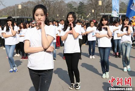 好友生日女子送50克金条遭背刺